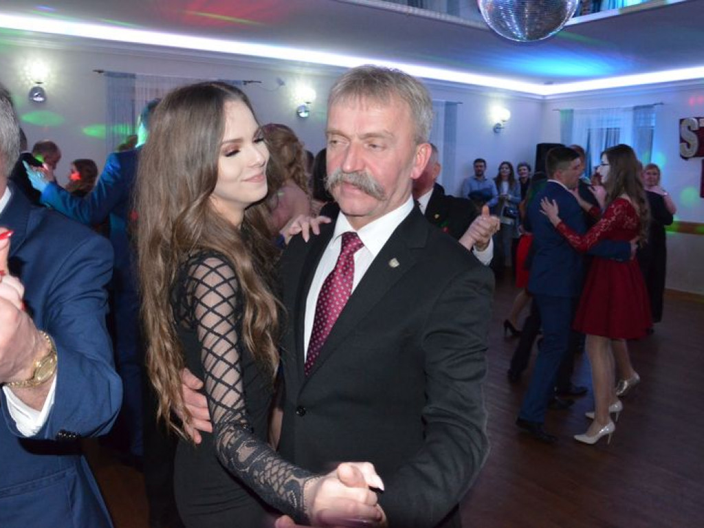 W Edenie zabrzmiał polonez
