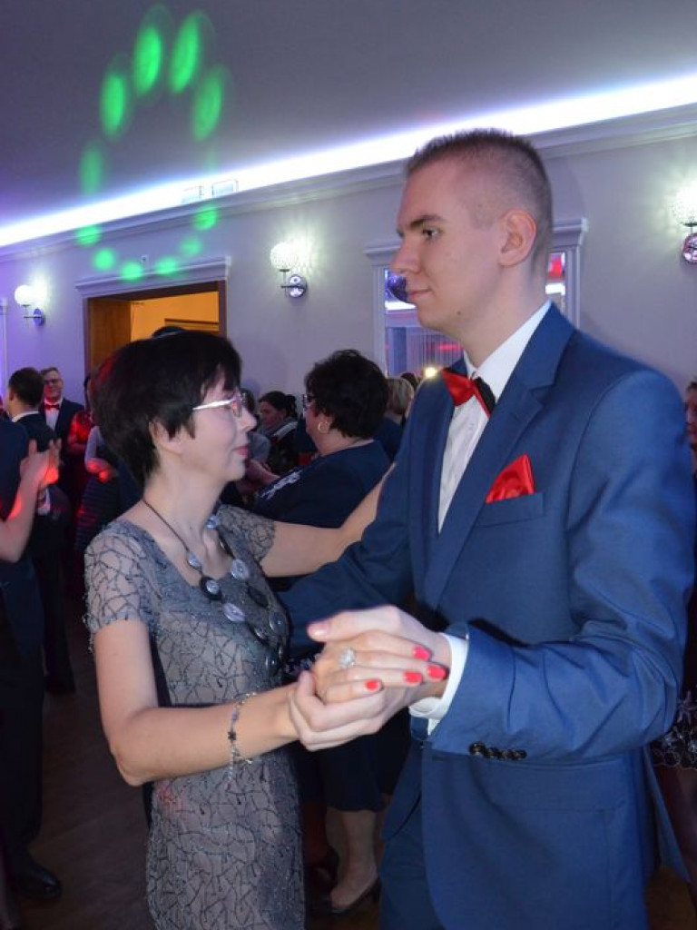 W Edenie zabrzmiał polonez