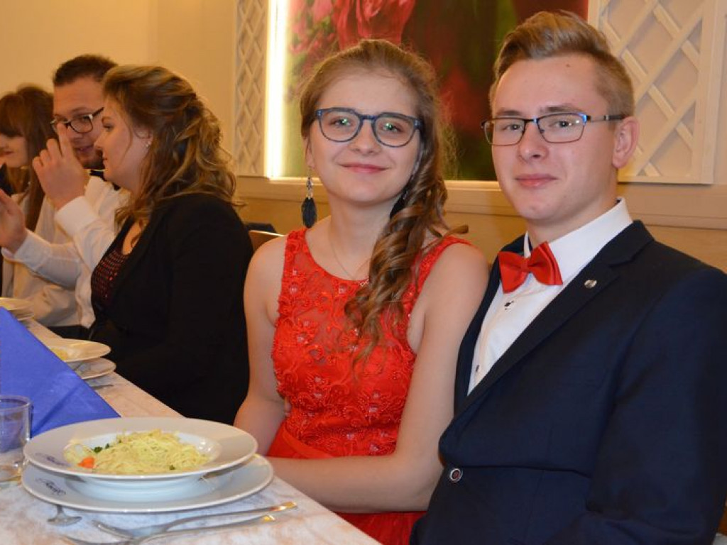 W Edenie zabrzmiał polonez