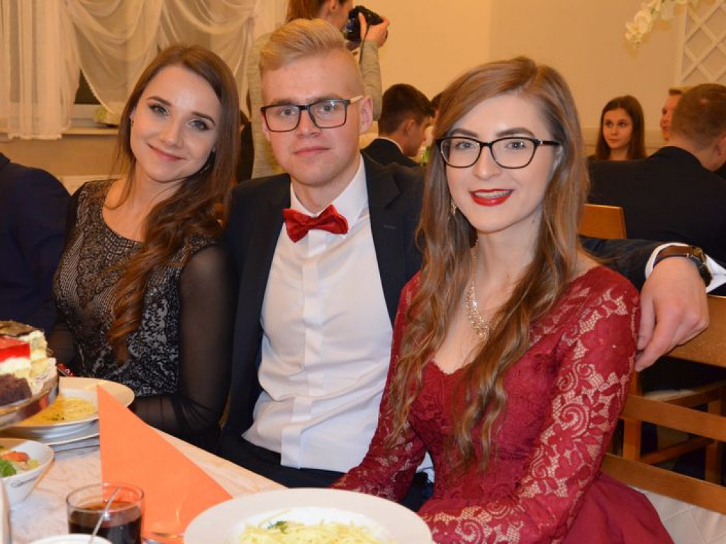 W Edenie zabrzmiał polonez