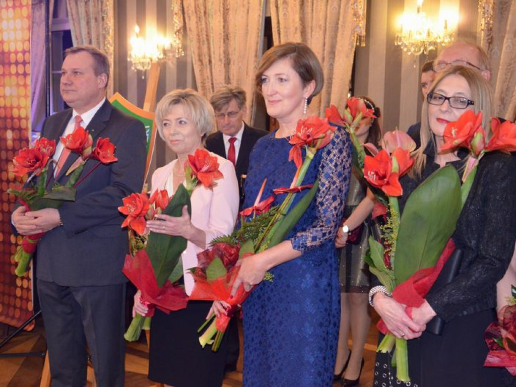 Maturzyści z Blichu bawią się na studniówce