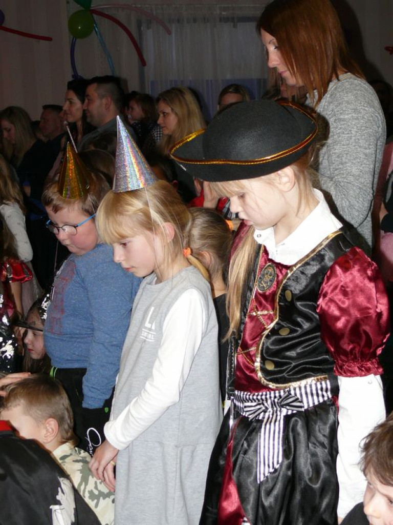 Frekwencyjny sukces balu karnawałowego