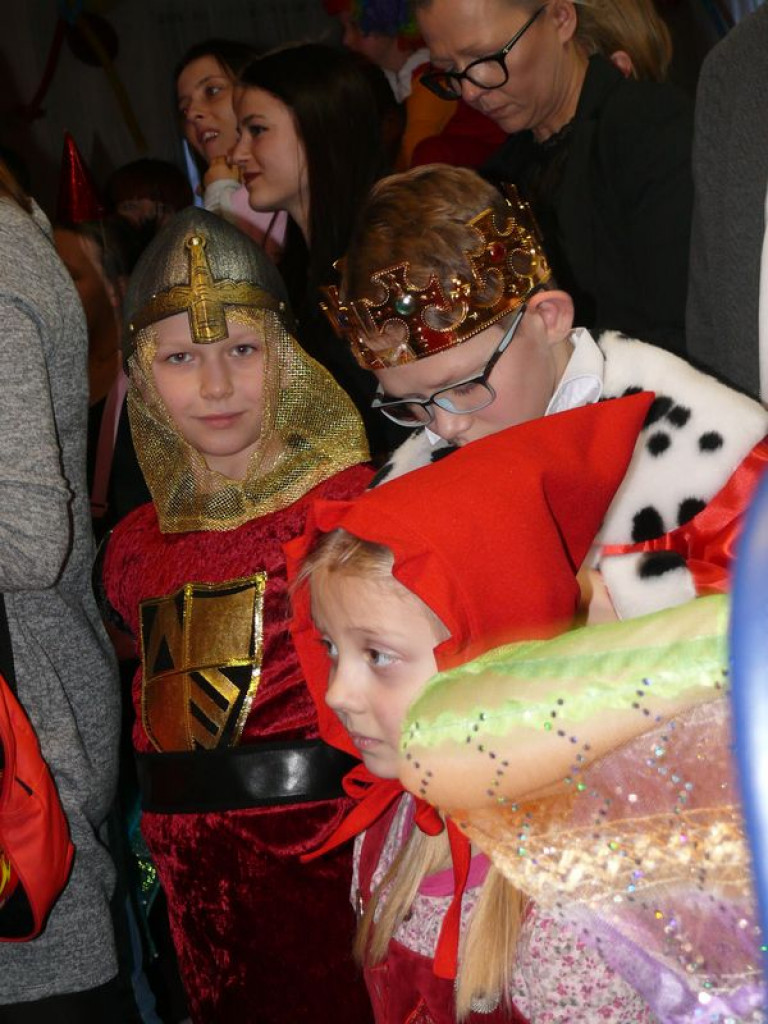 Frekwencyjny sukces balu karnawałowego