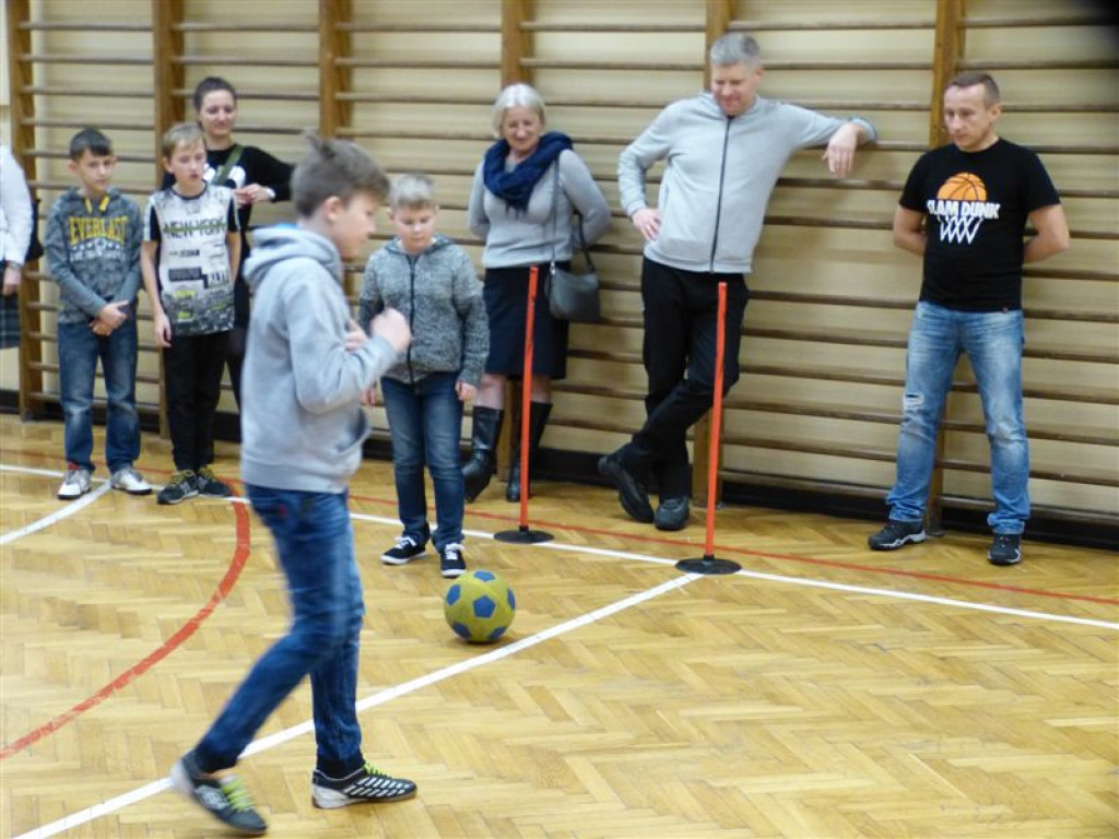 Choinka PCK w II LO w Łowiczu