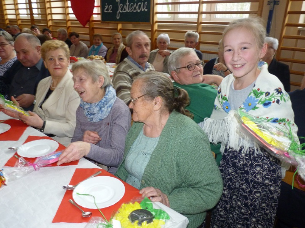 Dzień Seniora w szkole w Dąbkowicach