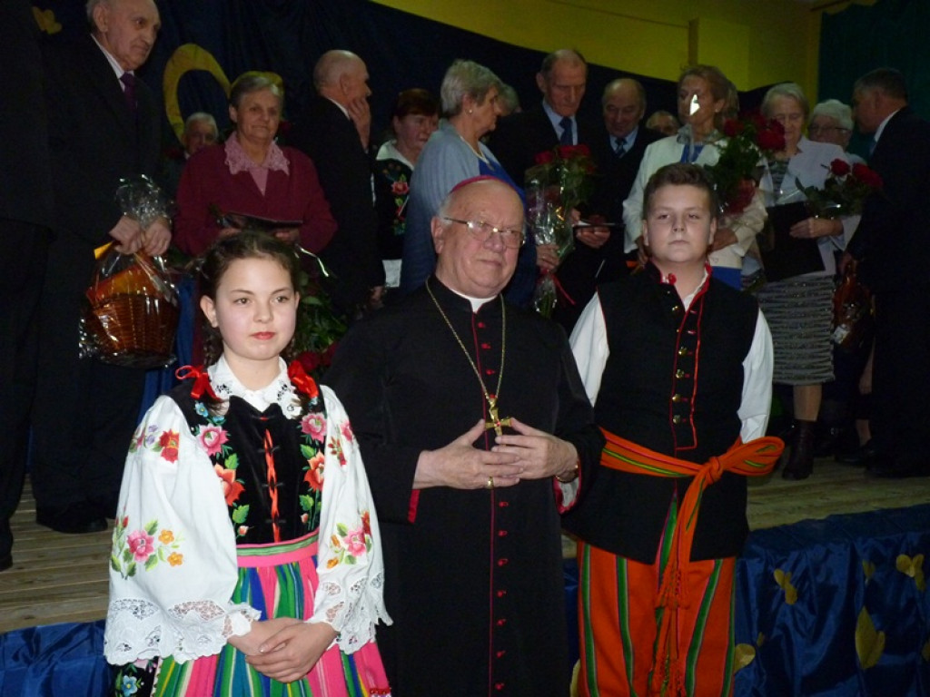 Złote Gody 20 par małżeńskich w Popowie