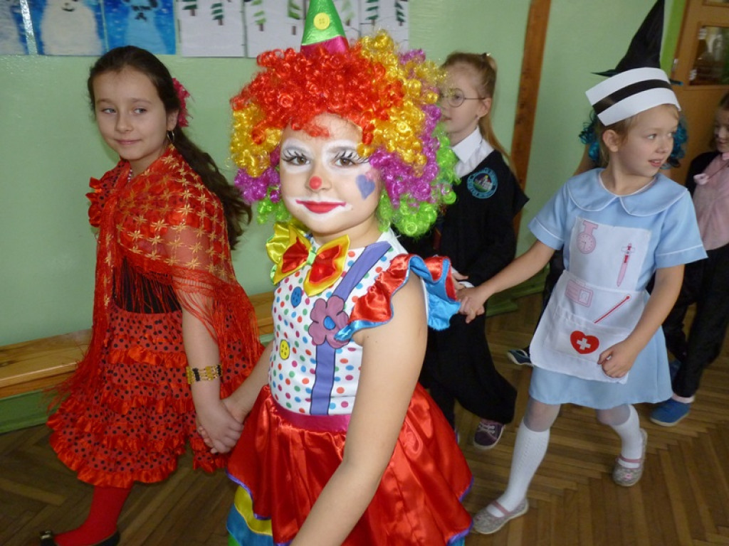Karnawałowa zabawa z Wodzirejem Arkiem w Trójce