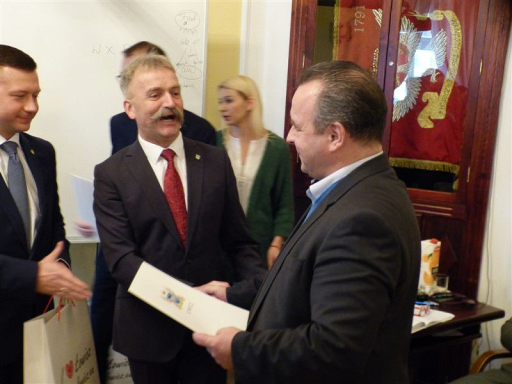 W ratuszu wręczono nagrody i stypendia