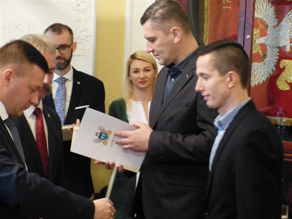 W ratuszu wręczono nagrody i stypendia