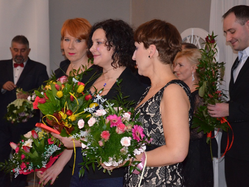 Maturzyści z Bratoszewic bawią się w Niedźwiadzie