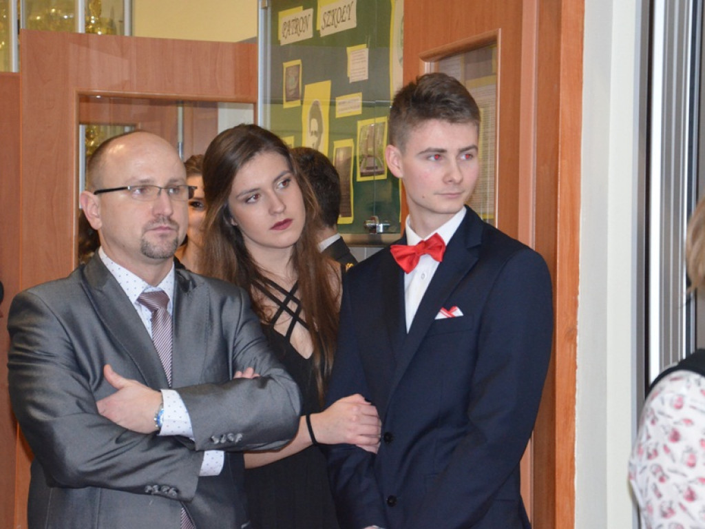 Studniówka uczniów ze Zduńskiej Dąbrowy