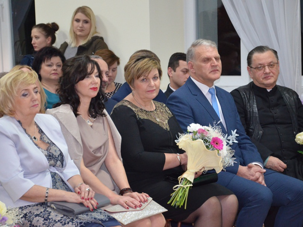 Studniówka uczniów ze Zduńskiej Dąbrowy
