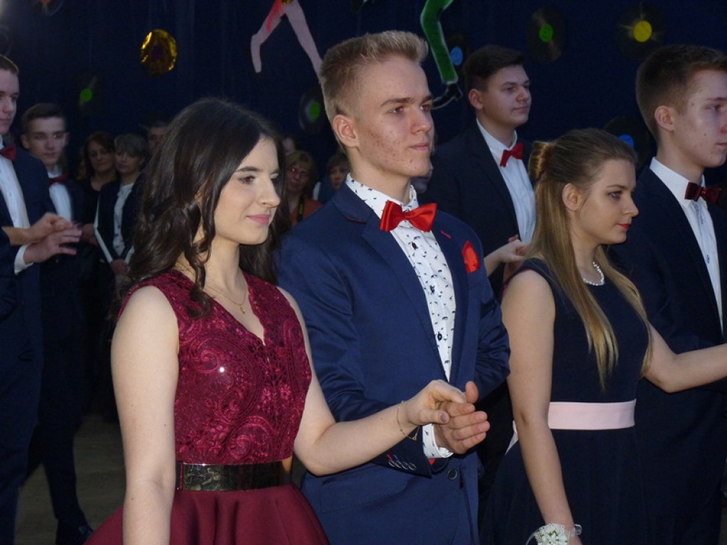 Bal gimnazjalny w 