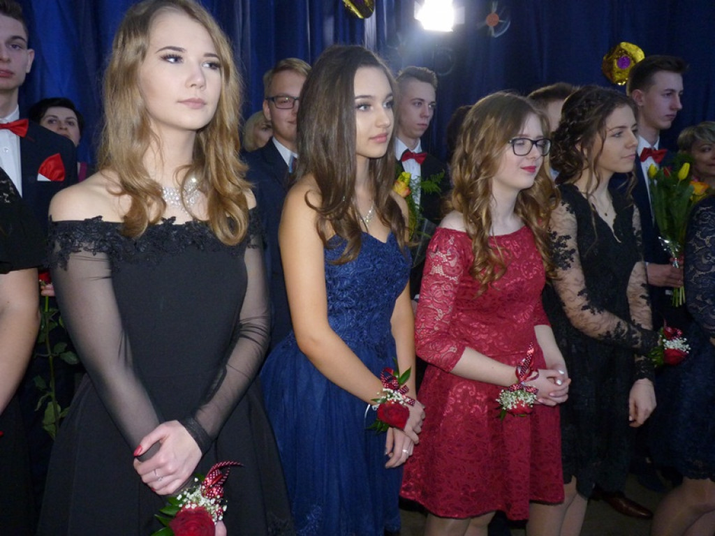 Bal gimnazjalny w 