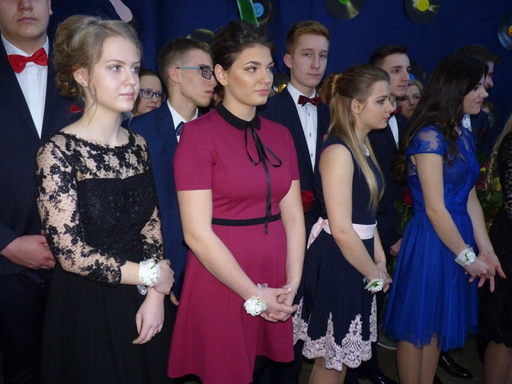 Bal gimnazjalny w 