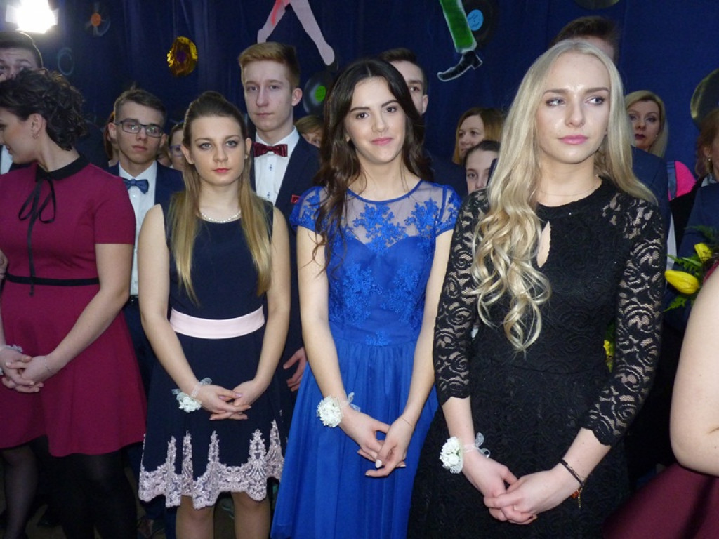 Bal gimnazjalny w 