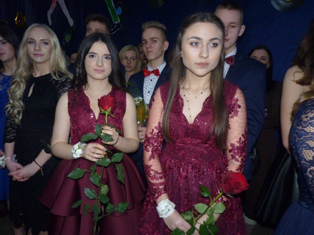 Bal gimnazjalny w 