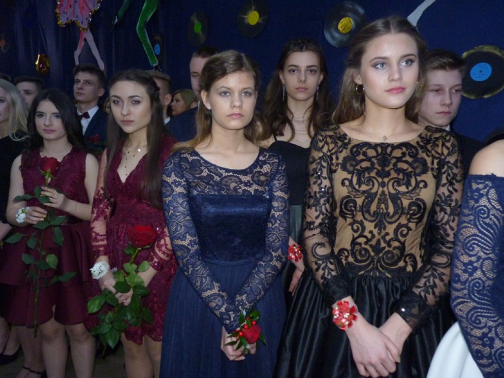 Bal gimnazjalny w 