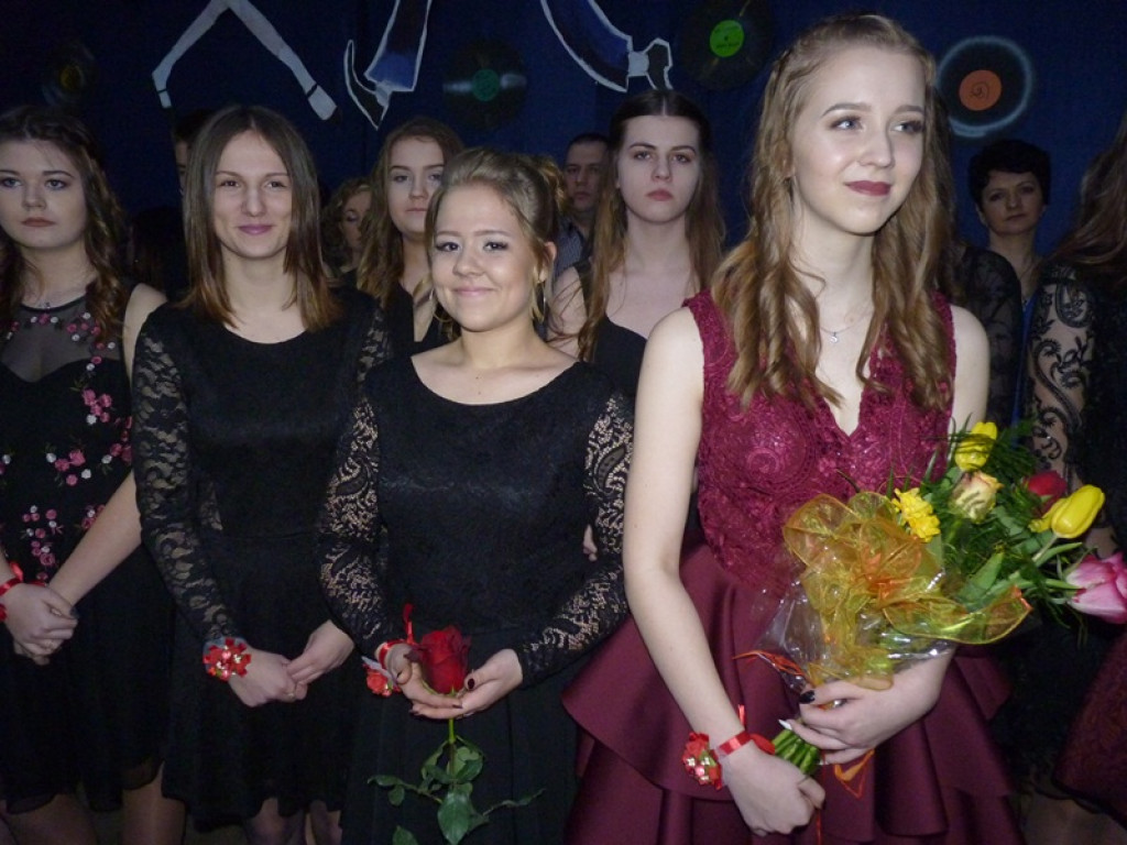 Bal gimnazjalny w 