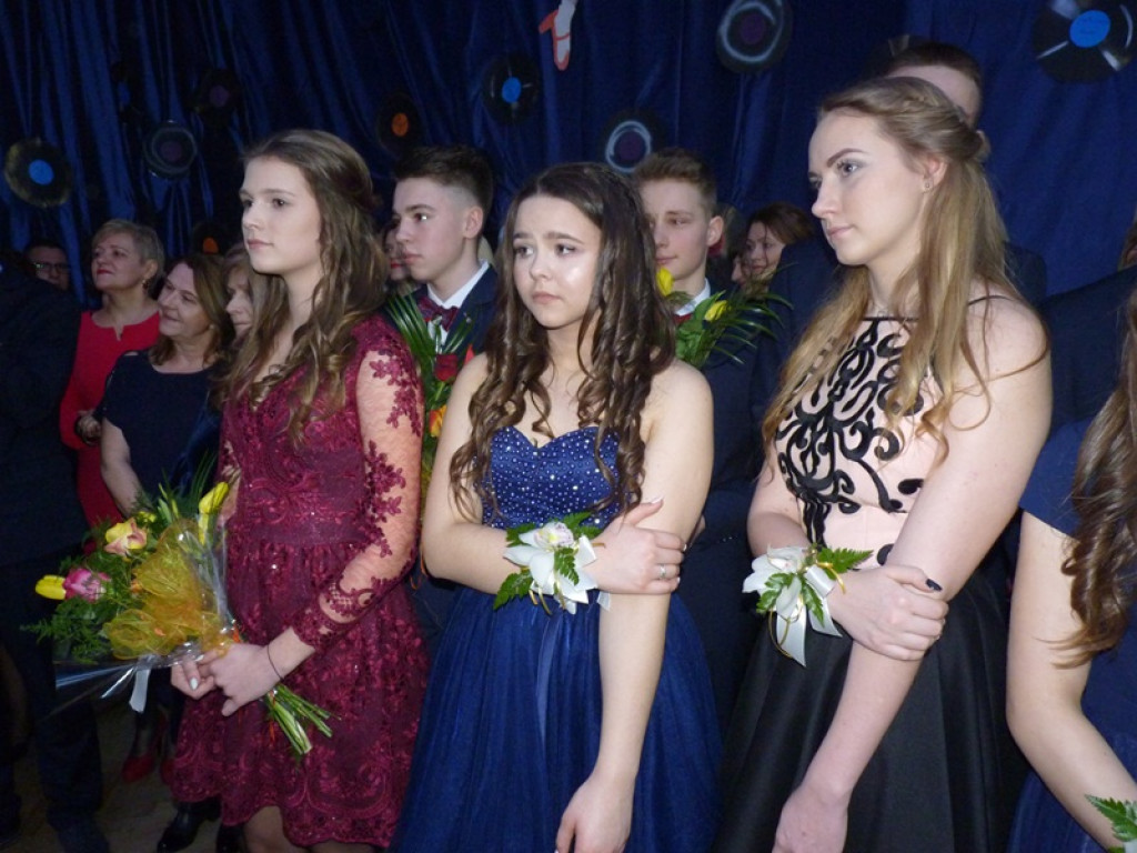 Bal gimnazjalny w 