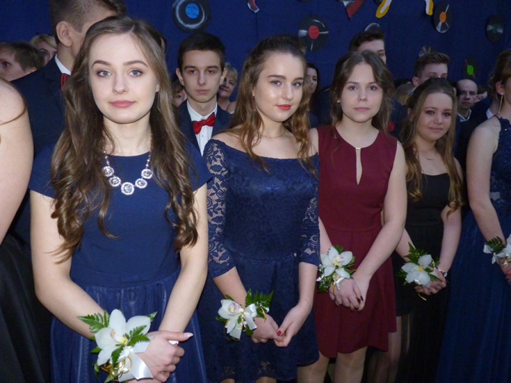 Bal gimnazjalny w 