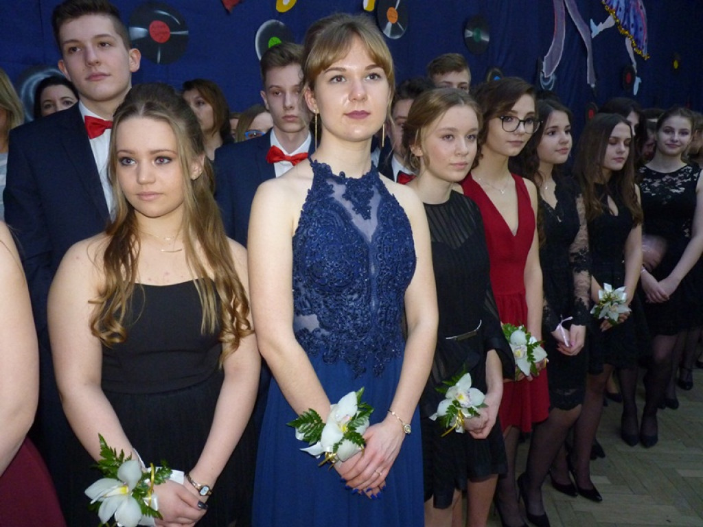 Bal gimnazjalny w 