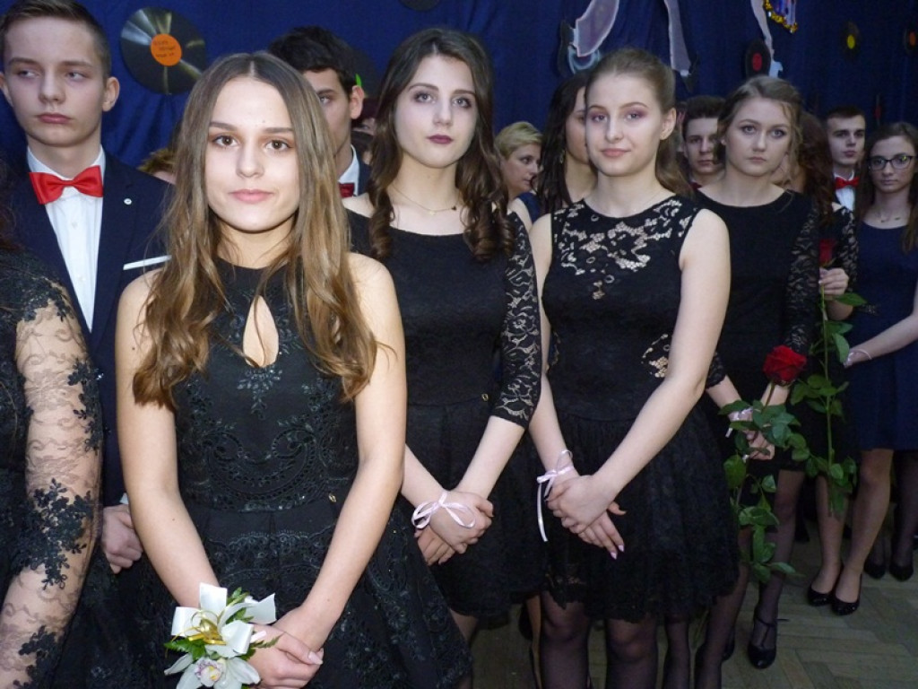 Bal gimnazjalny w 