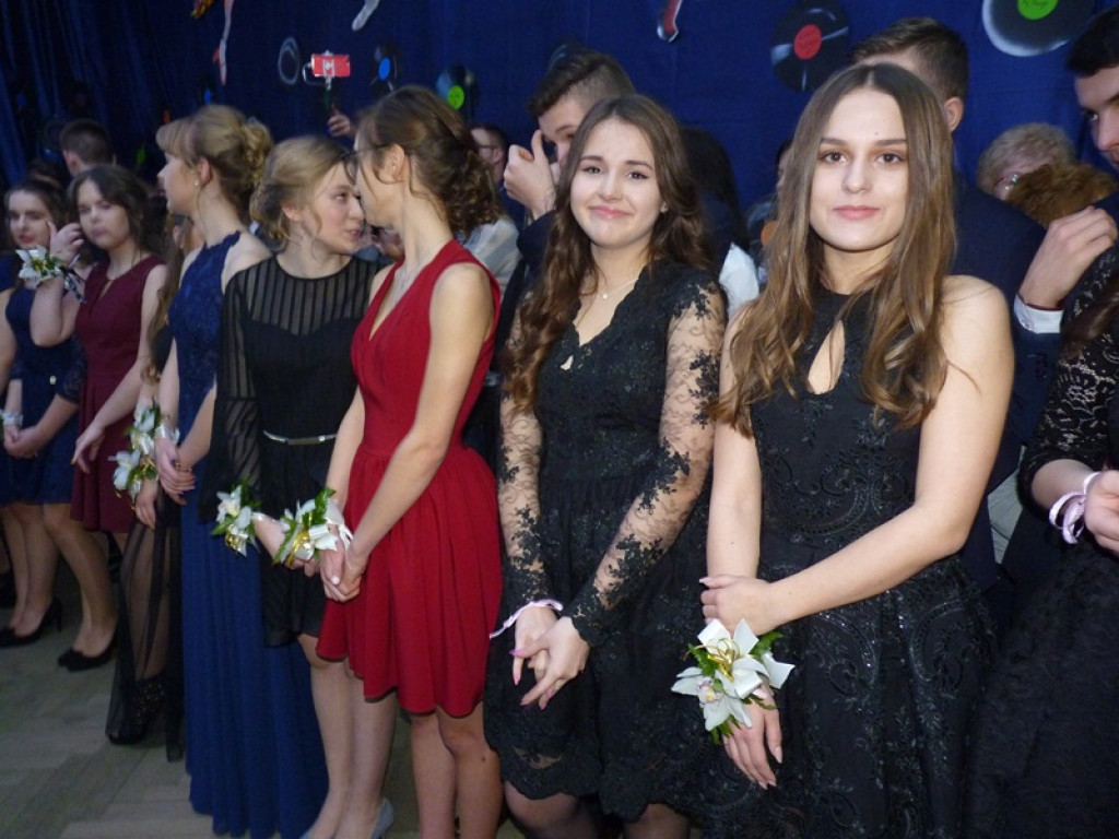 Bal gimnazjalny w 