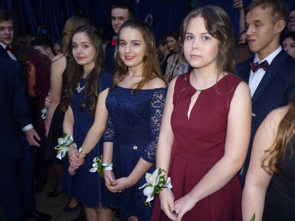 Bal gimnazjalny w 