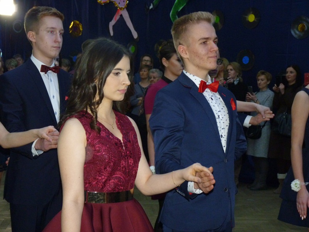 Bal gimnazjalny w 