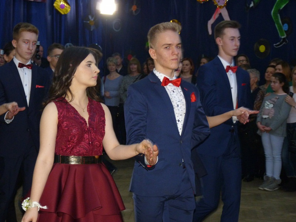 Bal gimnazjalny w 