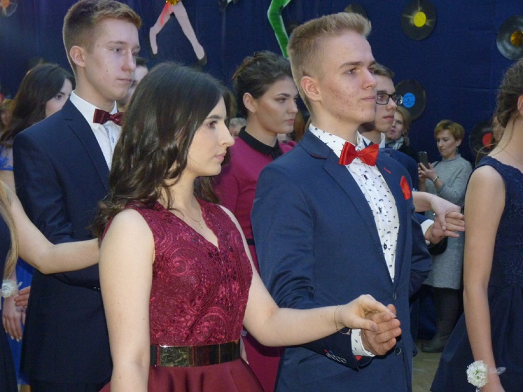 Bal gimnazjalny w 
