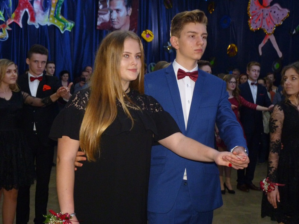 Bal gimnazjalny w 