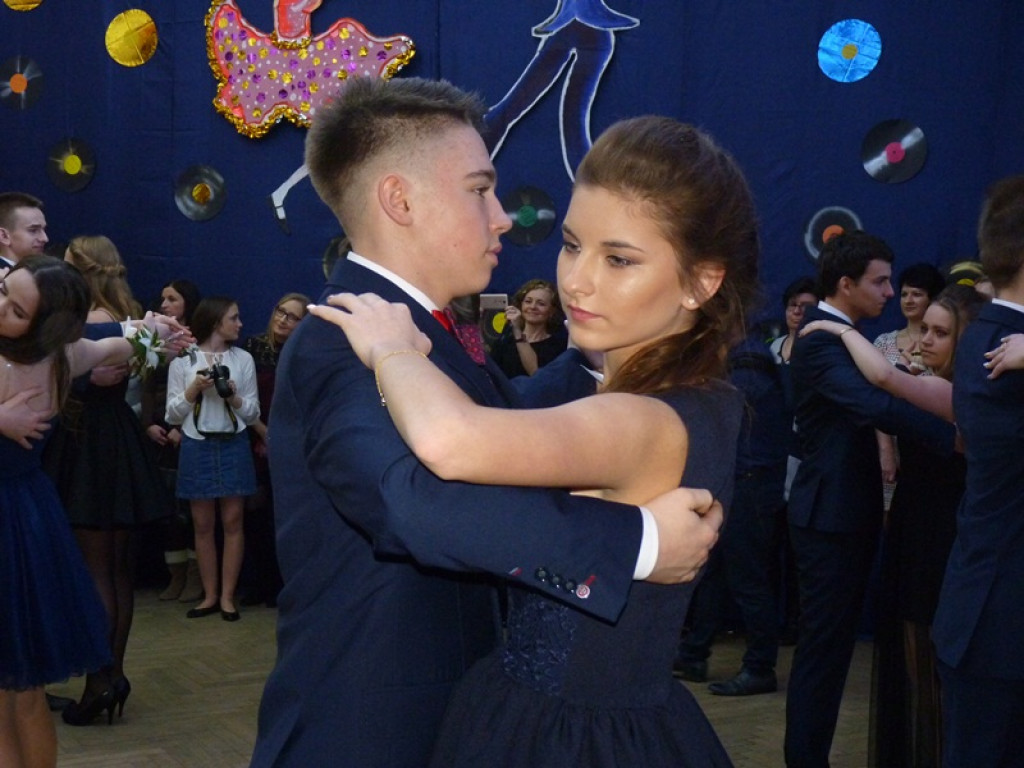 Bal gimnazjalny w 