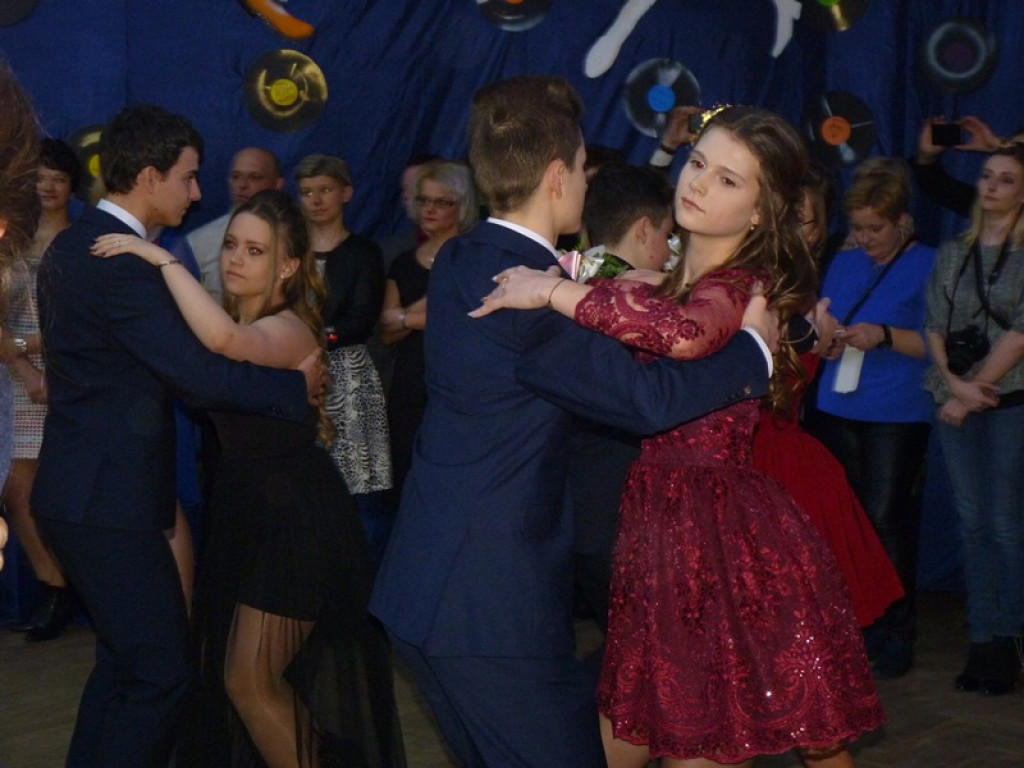 Bal gimnazjalny w 