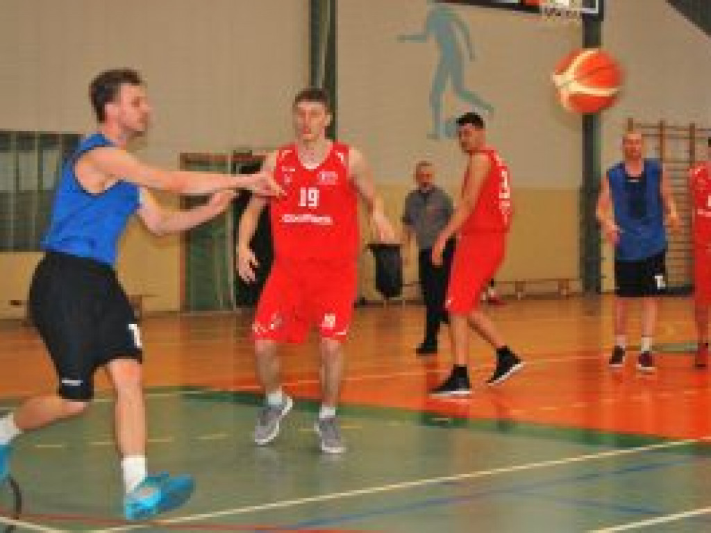 Syntex Księżak nieznacznie lepszy w sparingu z łodzianami