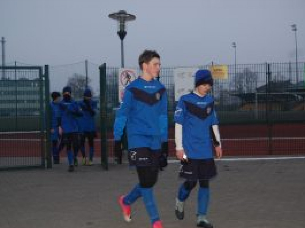 Udany początek sparingów Pelikana-2002
