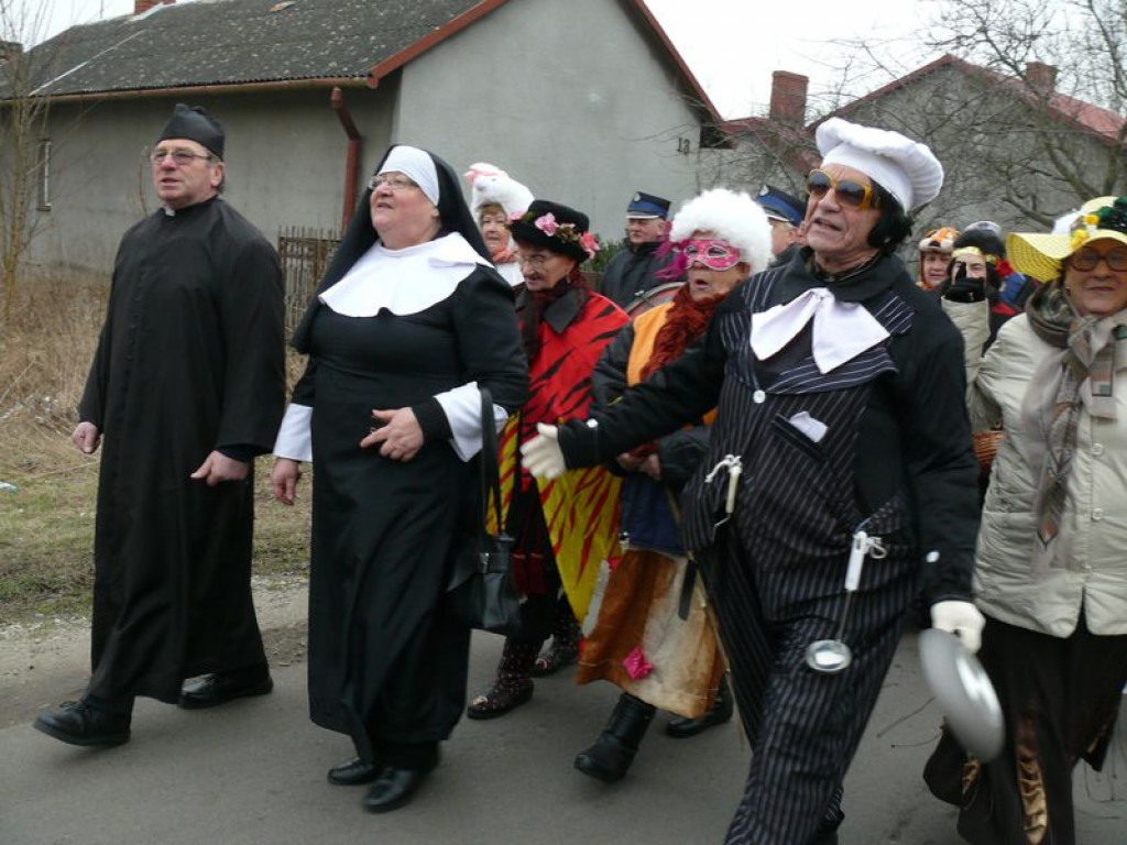 Korowód ostatkowy przeszedł przez Polesie