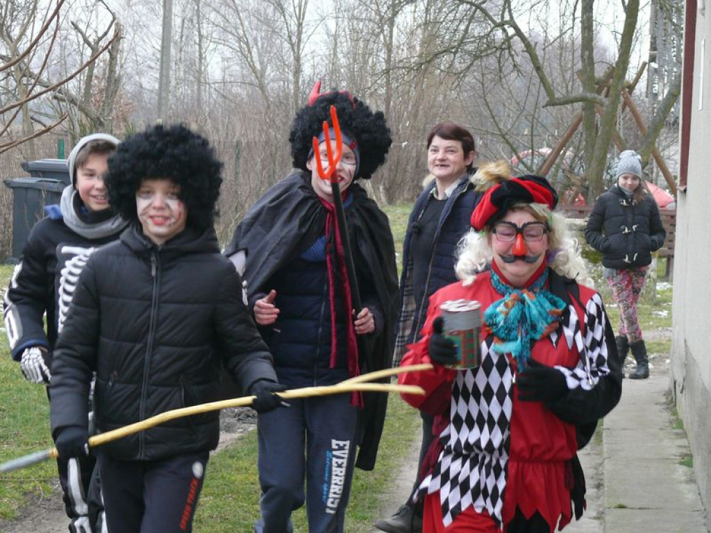 Korowód ostatkowy przeszedł przez Polesie