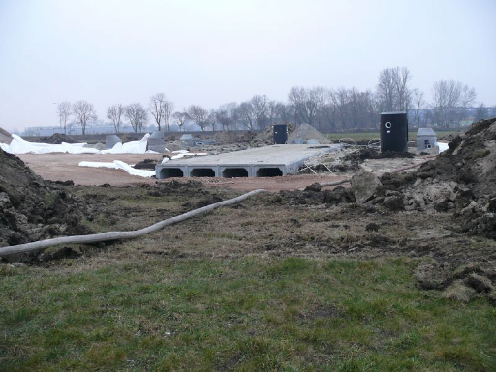 Trakt wszedł z budową ul. Dmowskiego na łąki