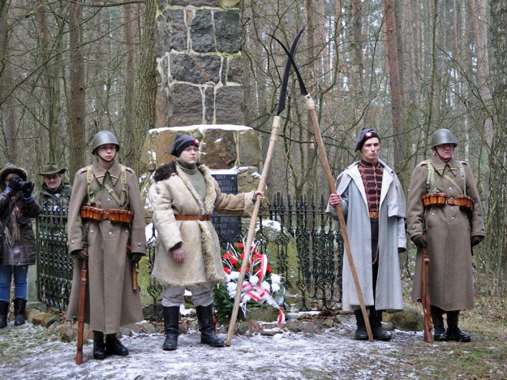 Rozpoczął się XVIII Rajd Szlakiem Powstania Styczniowego