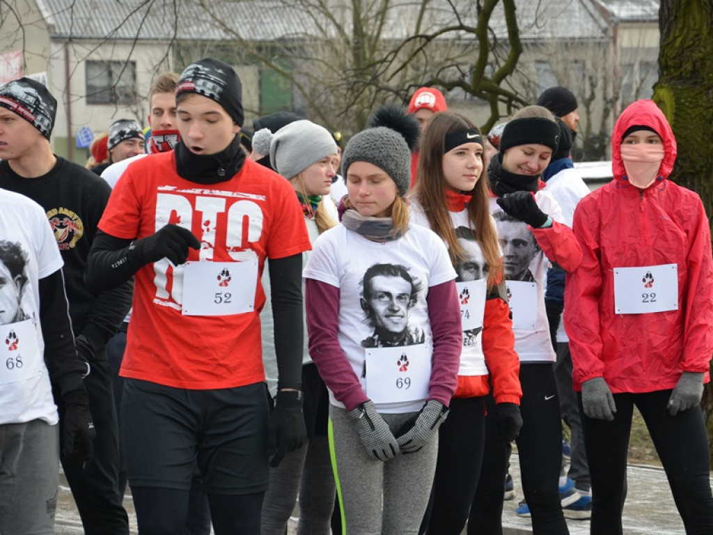 Pobiegli Tropem Wilczym