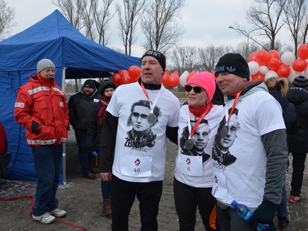 Pobiegli Tropem Wilczym
