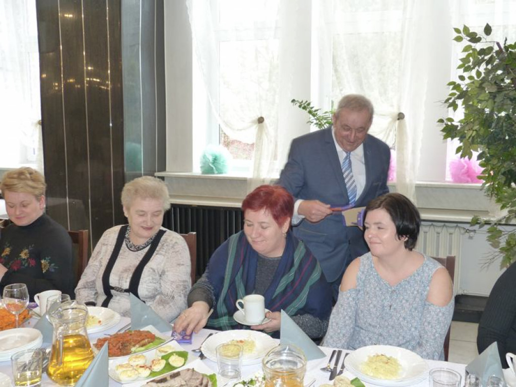 Działaczki Kół Gospodyń Wiejskich świętują Dzień Kobiet