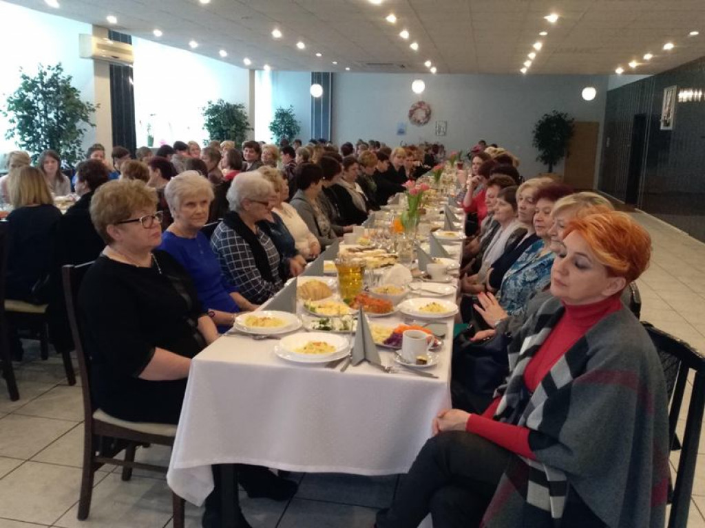Działaczki Kół Gospodyń Wiejskich świętują Dzień Kobiet