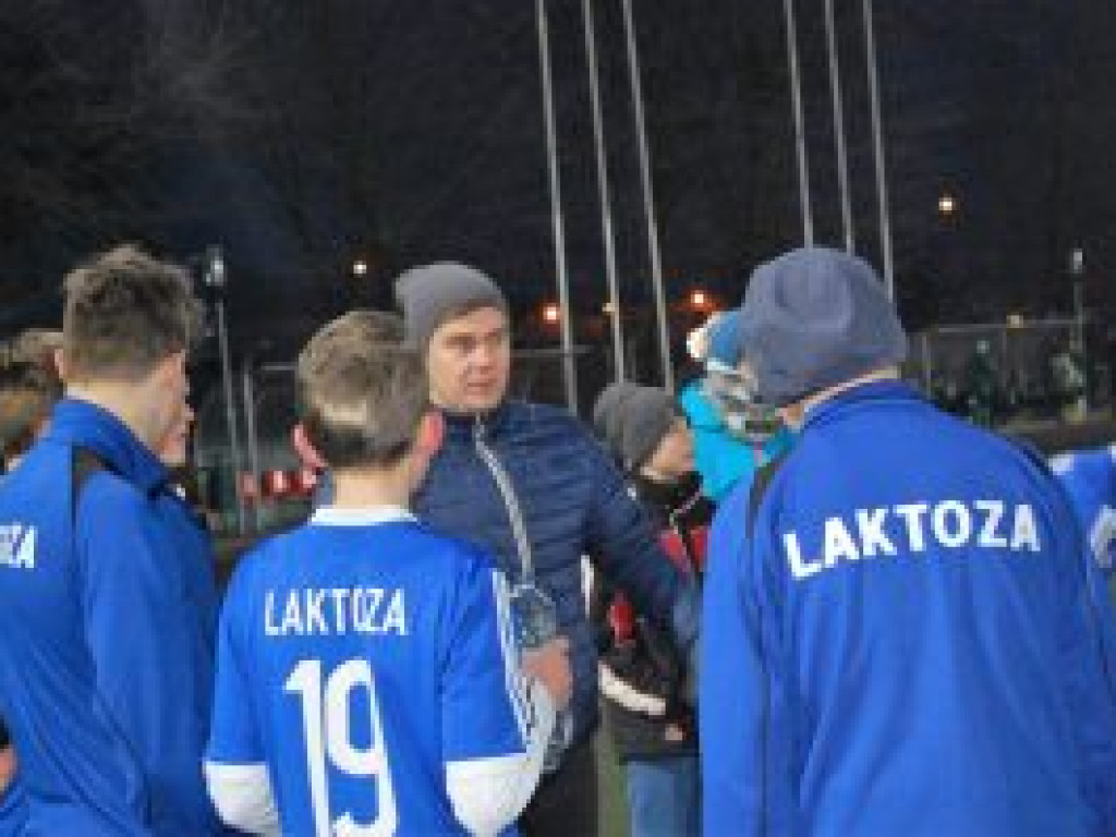 Gol za golem w wykonaniu Pelikana-2004