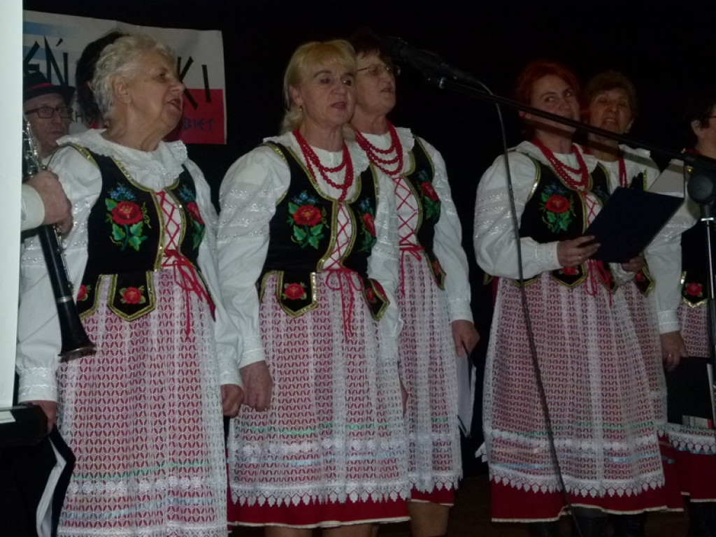 Dzień Kobiet w Domu Kultury w Niesułkowie