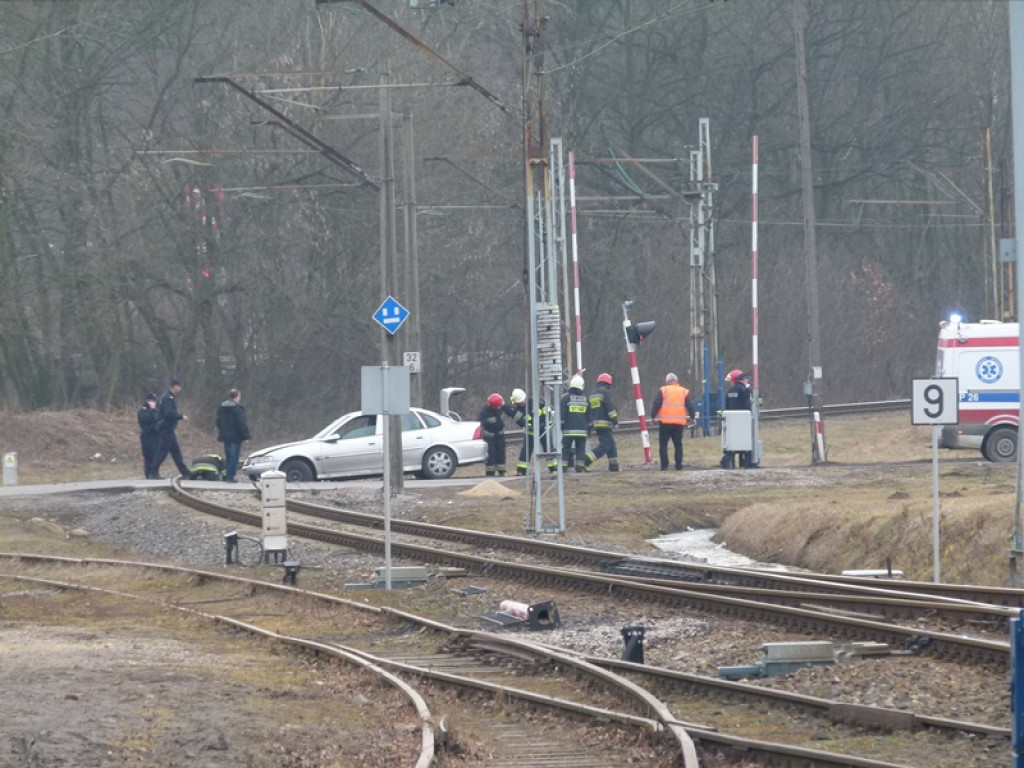 Kolizja na przejeździe kolejowym w Głownie