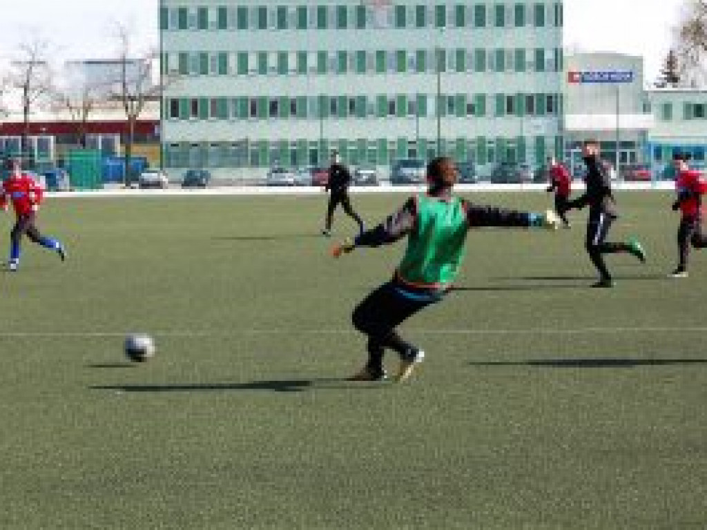 Zwycięstwo przed ligą juniorów starszych Pelikana