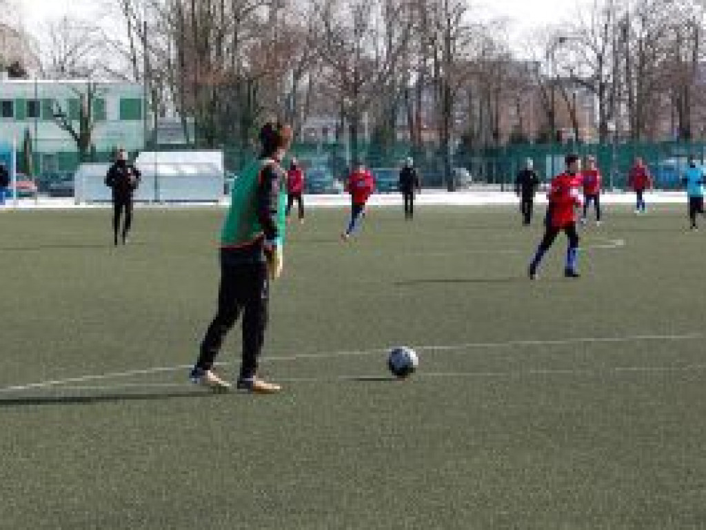 Zwycięstwo przed ligą juniorów starszych Pelikana